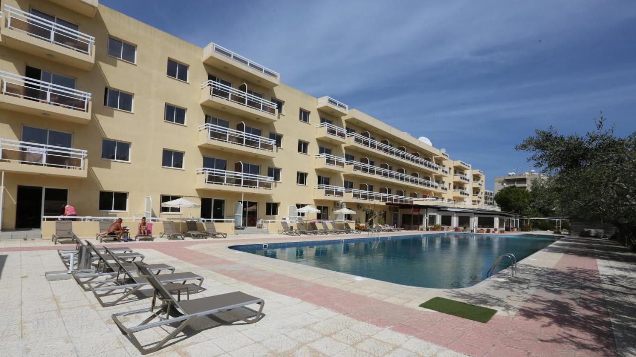 Sunquest Gardens